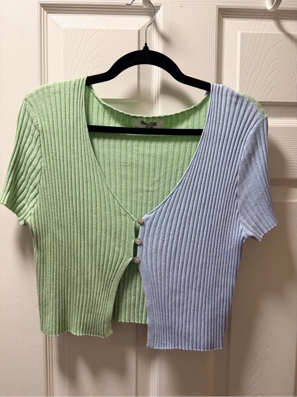 Two-Tone Ribbed Button-Up Crop Top
